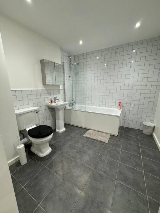 Comfy Flat For 6 In City Center Gs306 เชฟฟิลด์ ภายนอก รูปภาพ
